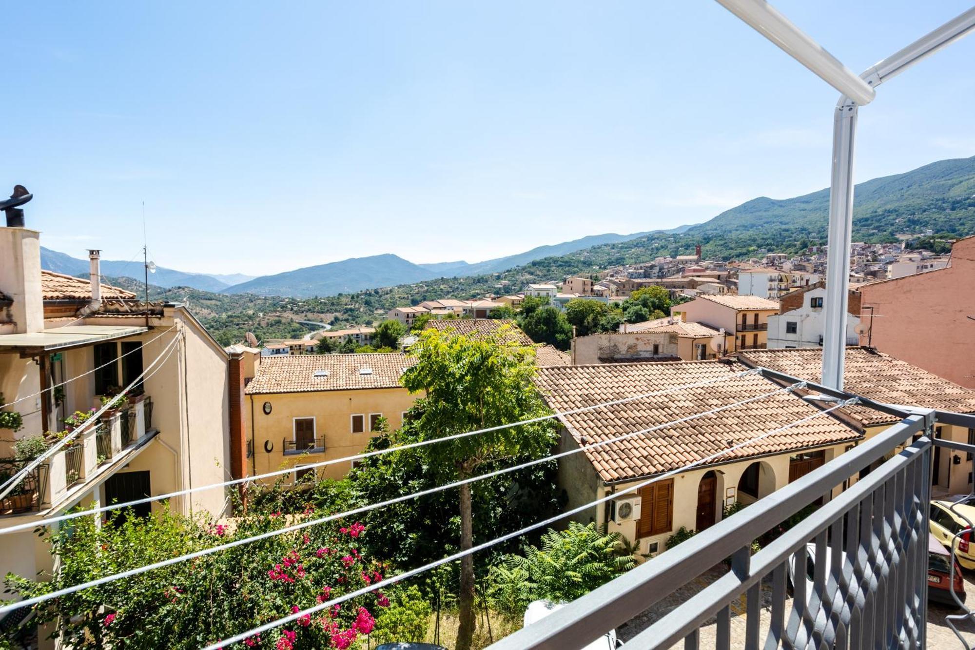 Aparthotel Porta San Paolo House Castelbuono  Zewnętrze zdjęcie