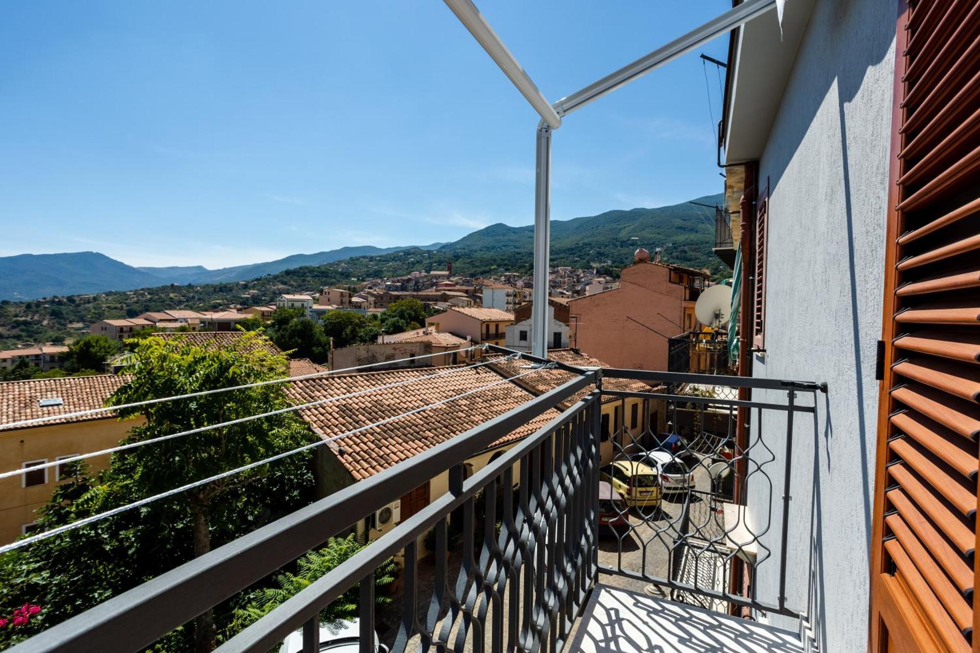 Aparthotel Porta San Paolo House Castelbuono  Zewnętrze zdjęcie